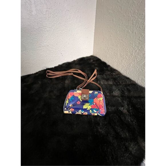 Sakroots By The Sak Artist Circle Royal Flower Power Crossbody Wallet bag - Picture 1 of 5